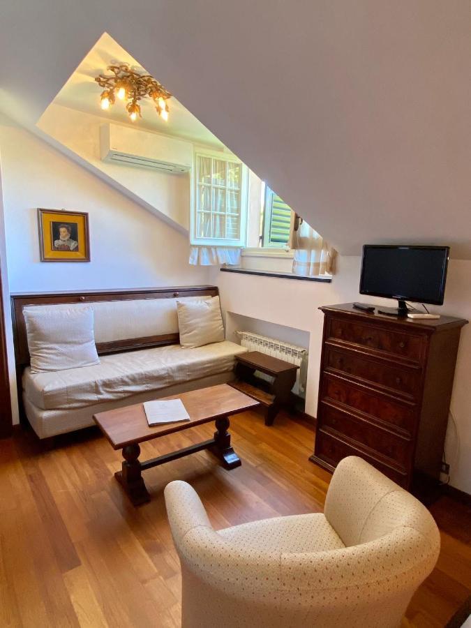 Family Room,1376779823:JPEG