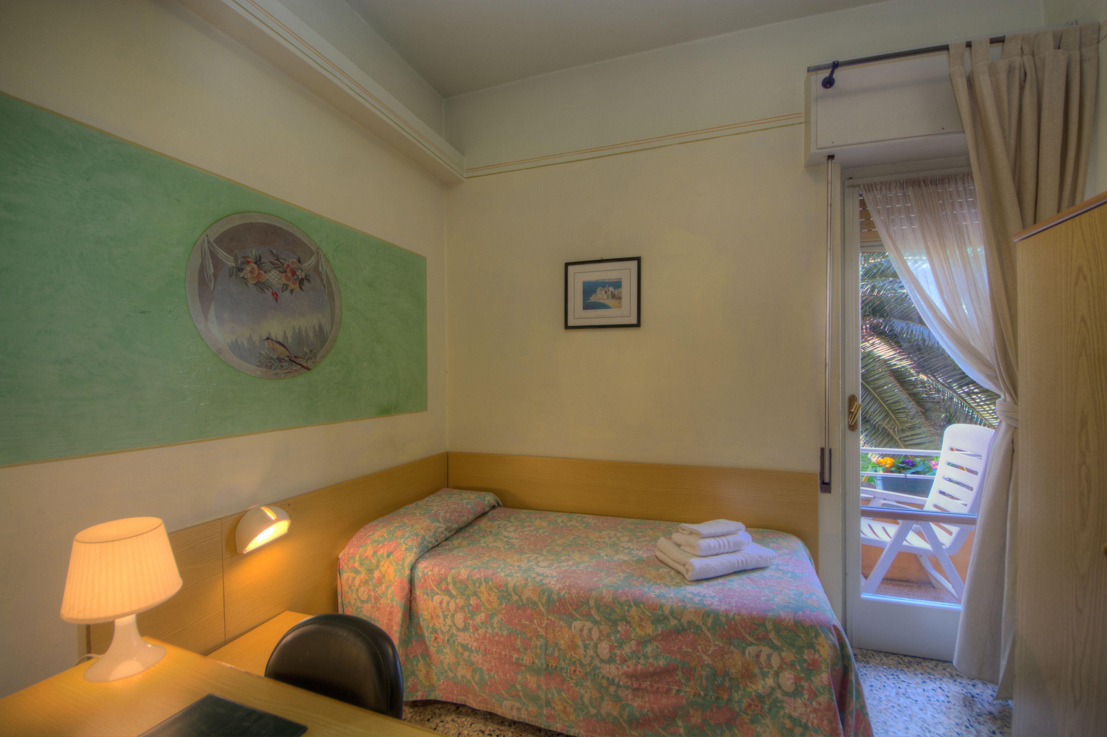 Economy Single Room