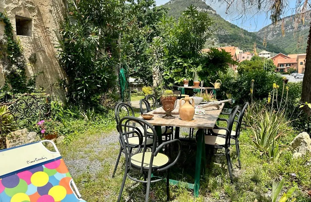 Out Finish Villa Cassi-1